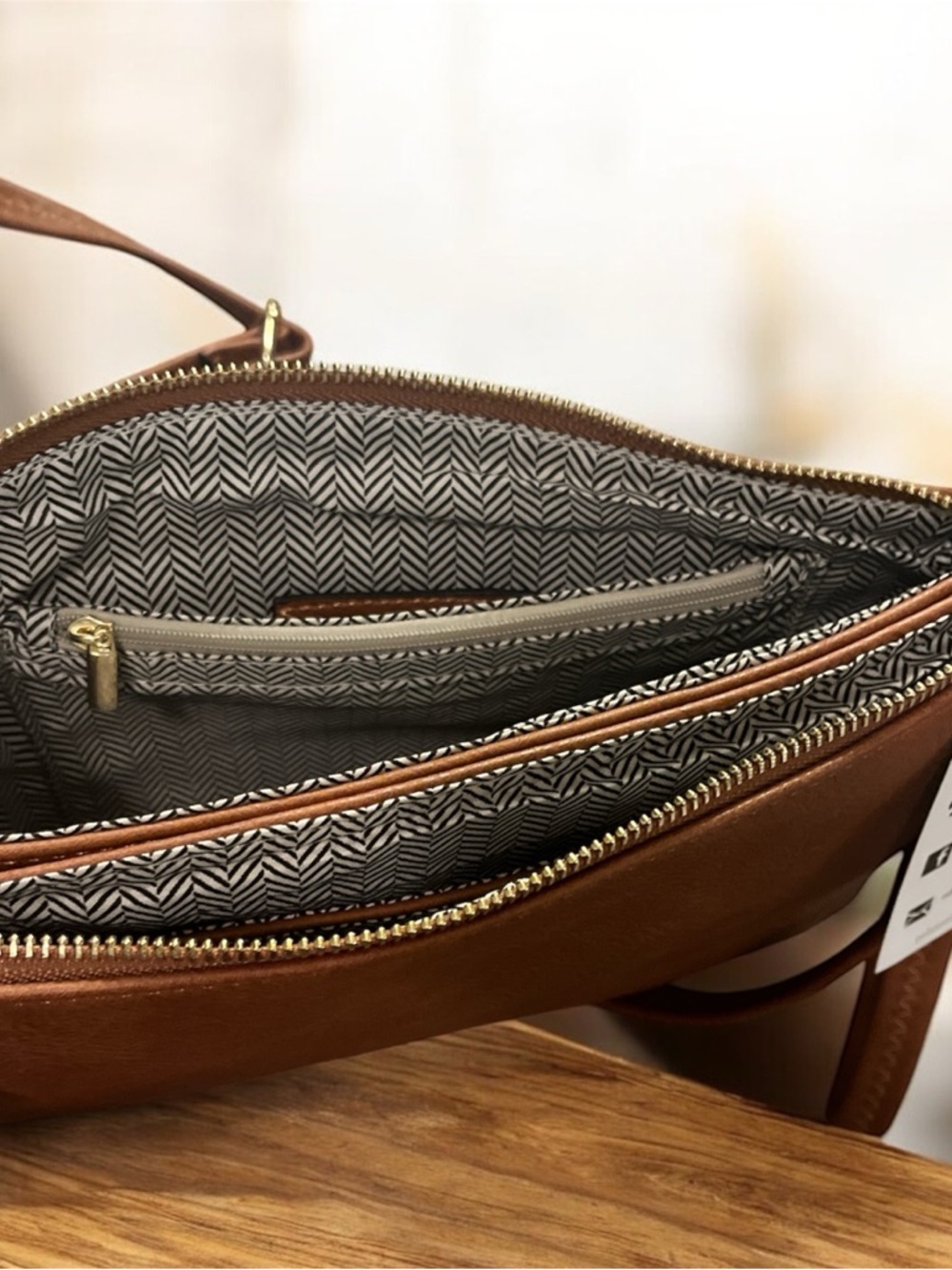 Leather Crossbody Bag in Brown – Stylish Everyday Carry